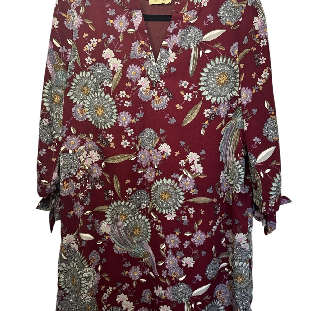 Gilli Burgundy Floral V-Neck Dress Size Medium - Picture 2 of 7